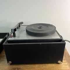 Hamilton Electronics Model 910 4-Speed Vintage Record Player – Works Plays