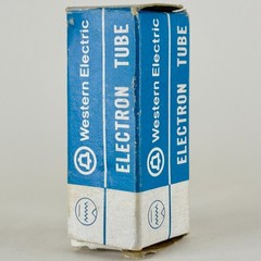 (1) Tested 1976 Western Electric 415A Tube with Box O Ring Halo Getter Code 7639