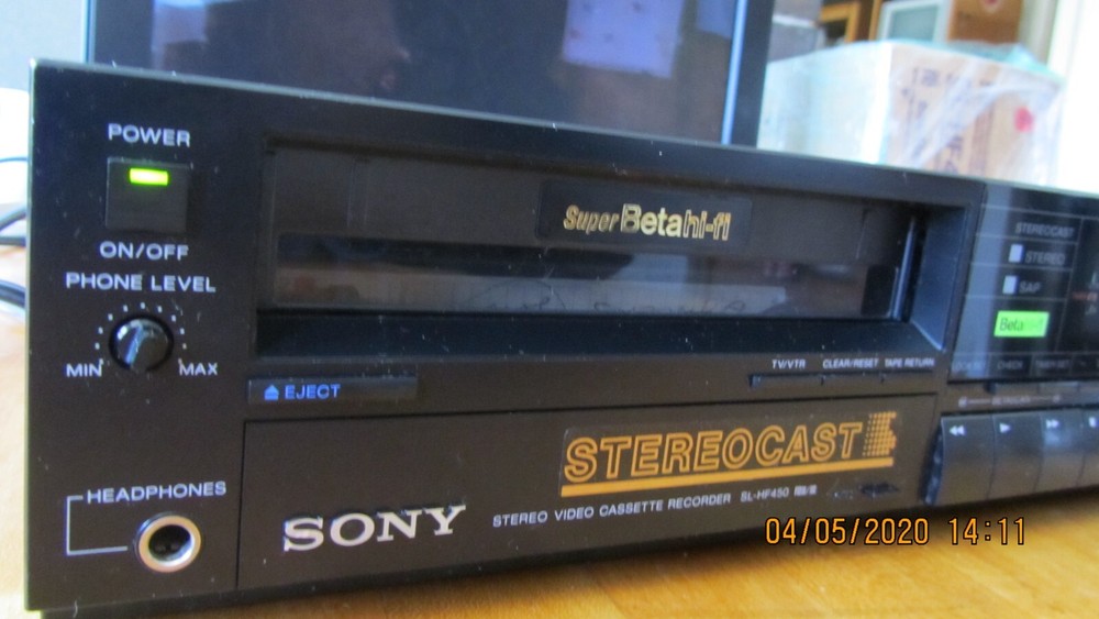 Sony Super BetaMax SL-HF450 VCR + Manual and Remote and Sony Box