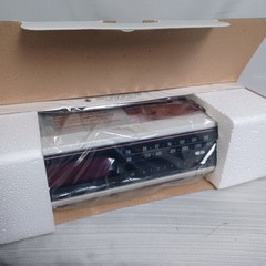 NEW Vintage GE Spacemaker Under Cabinet Kitchen AM/FM Radio Clock 7-4212