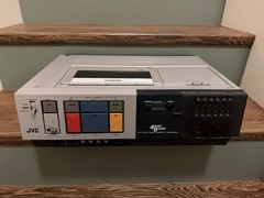 JVC HR-7100U ***FOR PARTS NOT WORKING*** The Goldbergs VHS VCR Player