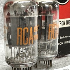 MATCHED PAIR OF 1960 NOS RCA 12AX7 17MM LONG PLATE ANGLED SQUARE GETTER TUBES
