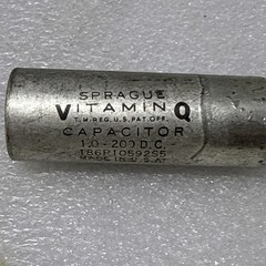 SPRAGUE VITAMIN Q CAPACITOR 1.0µF 200DC 186P10592S5