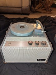 Vintage Rare Califone Turntable 1420b Portable record player 4 speed phonograph