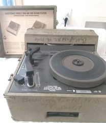 Vintage Audiotronics 300A Classroom Suitcase record player 1969 ~ Tested