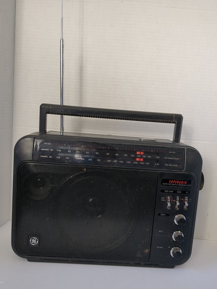Vintage GE Superadio Long Range AM FM Hi Performance Super Radio 7-2887B TESTED