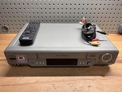 Sony SLV-N80 Video Cassette Recorder VCR VHS Player Hi-Fi Stereo W/Remote Works