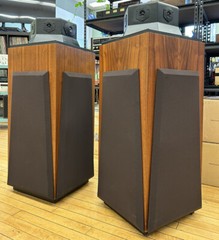 DBX SF1A SPEAKERS WITH MODEL 1A CONTROLLER GREAT CONDITON