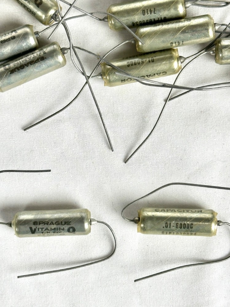 (1) – .01 uf 600v Vitamin Q PIO Sprague Capacitor (NOS Vintage)
