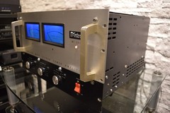 McIntosh MC-2300 Power Amplifier (300 wpc / 600 watts mono) – Grateful Dead