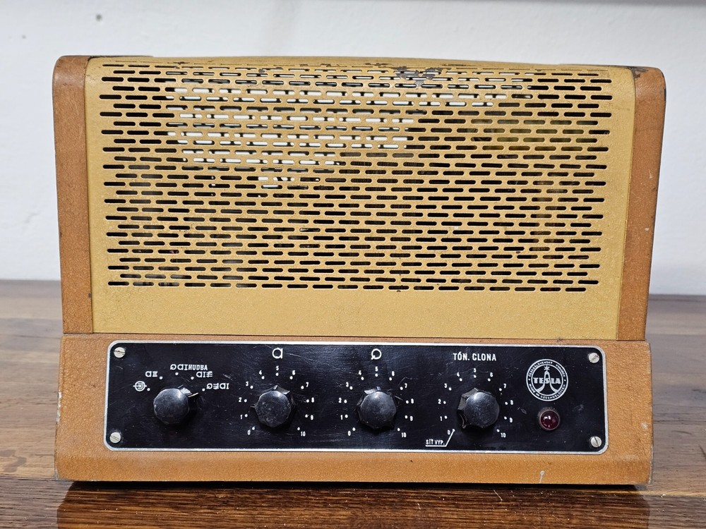 1950’s VINTAGE TUBE AMPLIFIER KZ8 TESLA 513000, made in CZECHO-SLOVAKIA *8W_100V