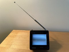 Casio TV-7500 Portable Color LCD TV Vintage Mini Television 4 Inch Works Analog