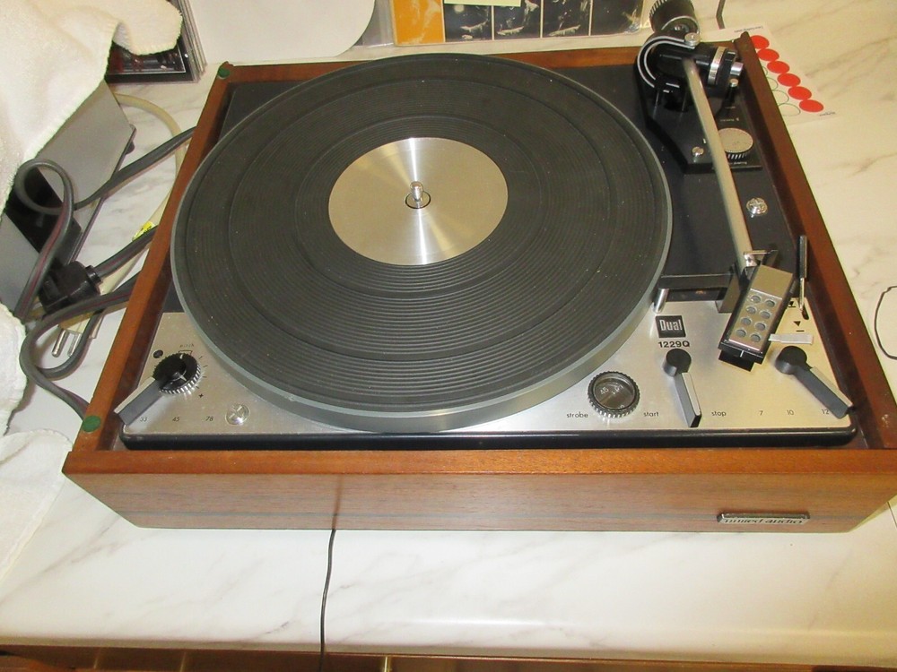 DUAL 1229 Q TURNTABLE With Dust cover and Owner’s Manual