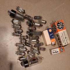 Large Lot Of Radio Tubes Both New And Pre-owned Untested