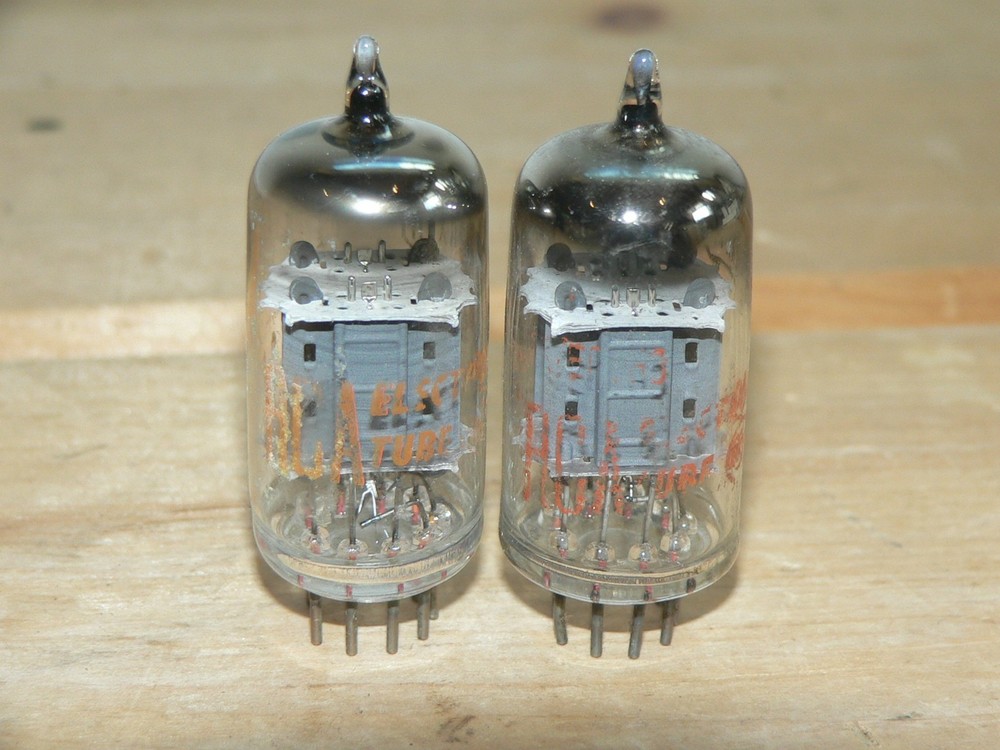 2 RCA 12AX7A/ECC83 Tubes (USA)-TEST GOOD