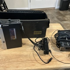 Vintage Hitachi Cassette Tape Recorder w/AC Adapter, Microphone, Bag Tested