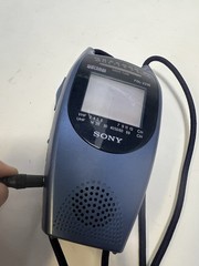 Sony Watchman FDL-221R 2.2 Color LCD TV Combo AM/FM Radio Tested Works (BLUE)
