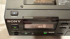 Sony 8 EV-S1 8mm digital w/remote -Powers up, doesn’t play on screen, see video