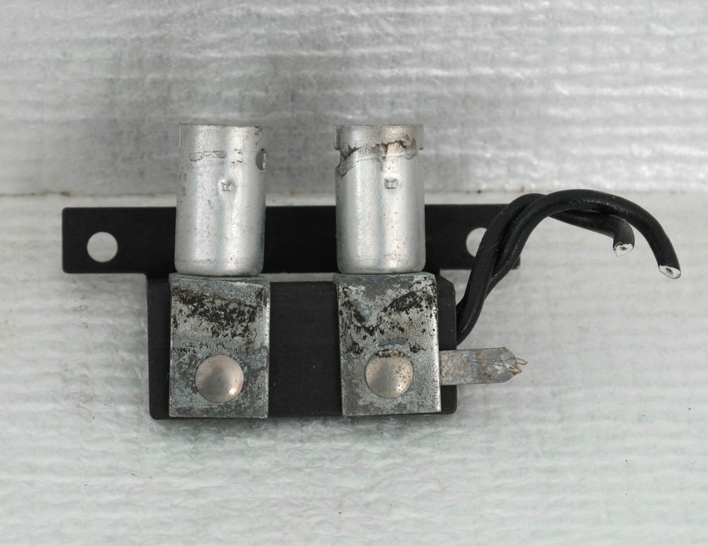 McIntosh MAC 1900 Receiver Part : Lamp Holder ( B )