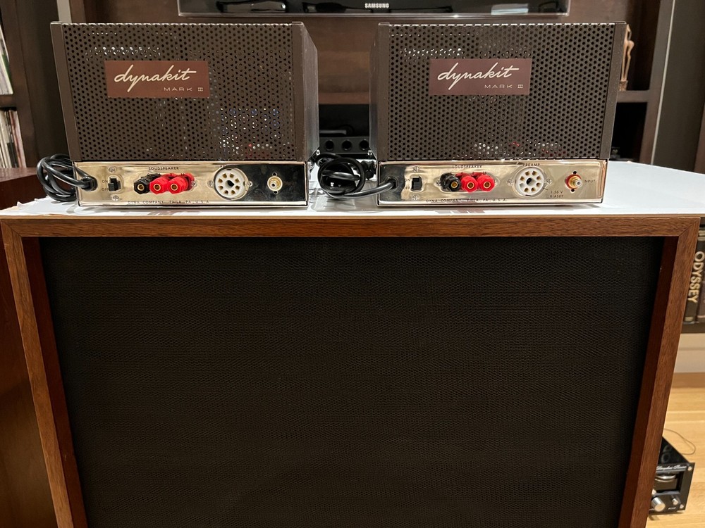 Pair of Dynakit Mark III with extras