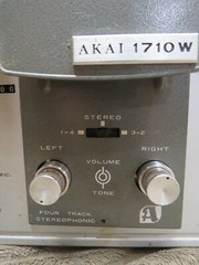 Vintage TUBE Audiophile AKAI 1710W Reel to Reel Tape Player Recorder Wood Cab