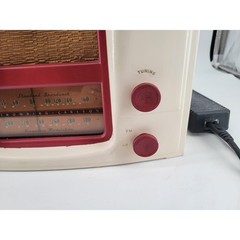 Stromberg Carlson 1204 NOVELTY Bluetooth Christmas Radio