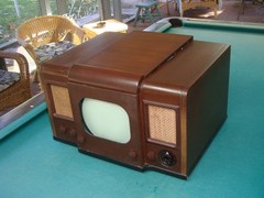 Vintage 1940s DeWald BT-100, 10″ Table Top TV, RCA 630 Clone