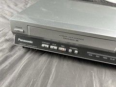 Panasonic PV-D4745S VCR/DVD Combo 4-Head Hi-Fi Stereo Plays VHS & DVD