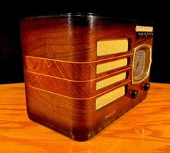 Old Wood Vintage Antique Restored Art Deco Radio Converted to a Bluetooth SPK!