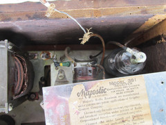 2 Antique 1929 Grigsby-Grunow Majestic Wood Pirate Chest Tube Radios Model 381