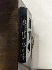 Vintage Zenith Clock Radio Solid State Alarm Circle of Sound Model R472 1970’s