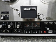 TEAC A-3300-12 Reel to Reel for parts or repair, powers on read desc