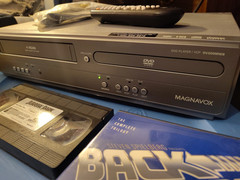 Magnavox DV200MW8 4-Head VCR/DVD Combo Player DVD VHS Tested W/Remote Working