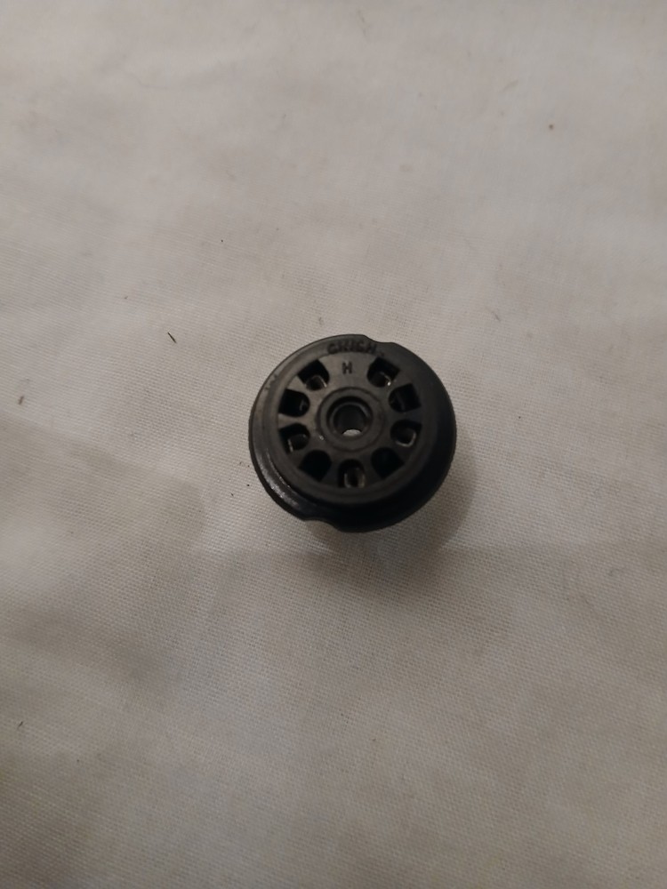 Cinch 9 pin Bakelite Tube Socket with 5 tabs