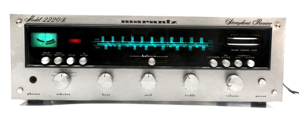 MARANTZ 2220B VINTAGE AM/FM STEREO RECEIVER – CLEANED – TESTED Japan