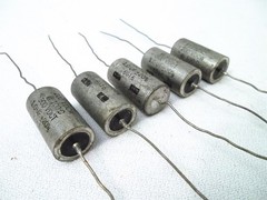5x 1.0uF 200V AEROVOX P123Z NG / N2 PIO CAPACITOR – Hermetically Glass Sealed