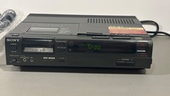 Sony 8 EV-S1 8mm digital w/remote -Powers up, doesn’t play on screen, see video