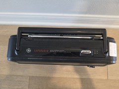 GE Superadio 7-2887a Radio, works and is in great condition!