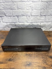 Vintage Pioneer FM/AM Digital Synthesizer Tuner F-Z93 Stereo System Electronics