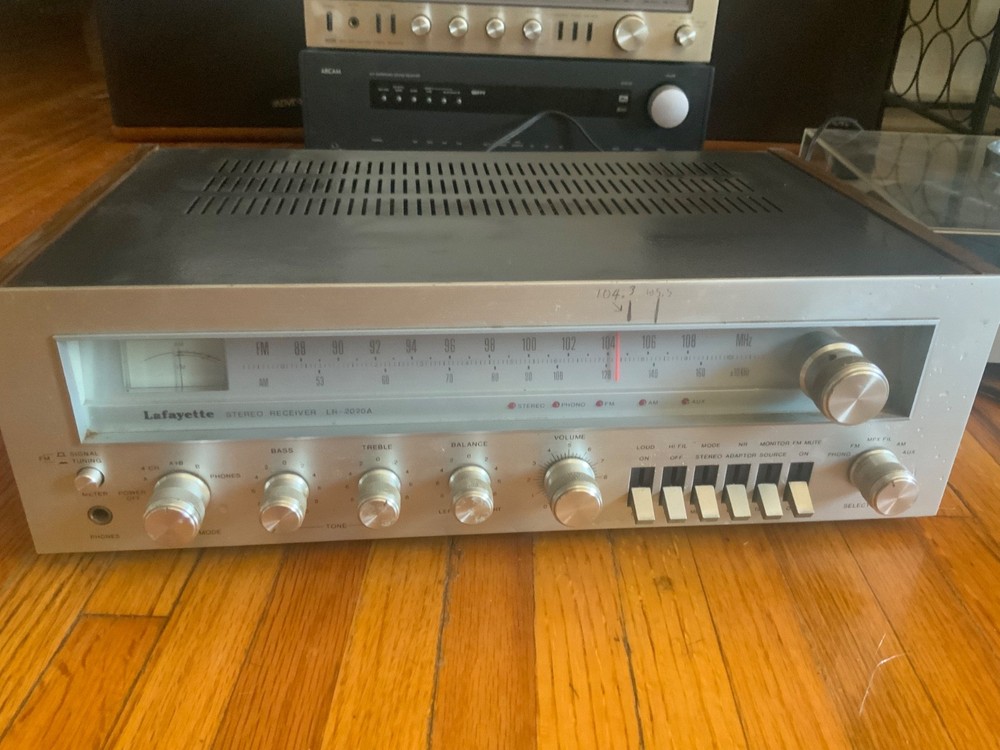 Vintage Lafayette LR-2020A AM / FM Stereo Receiver Wood