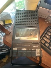 Vintage GE Portable Tape Recorder with AC adaptor Model 3-5012A untested