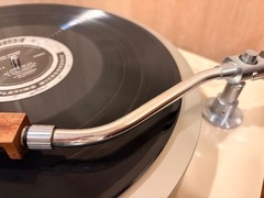 Technics SP-25 DD Turntable w/plinth and Syntec S-220 Piezo PU-420 Tonearm