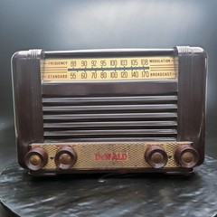 DeWald C-800 AM/FM Tube Receiver Radio Antique 1950s Bakelite Parts/Repair