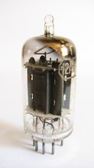 1960 Tung-Sol 12AX7 (ECC83) Tube – Hickok TV7B tests @ 48/43, Min:32/32