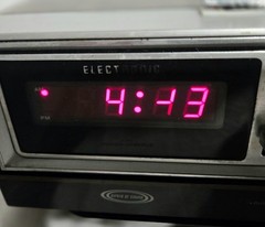 Zenith Model H472W AM/FM Clock Radio Circle of Sound Restored with Green LEDs