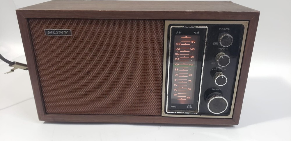 Vintage Sony TFM-9440W AM/FM Radio Woodgrain Tabletop Radio Tested
