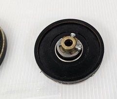 Akai X-300 Reel to Reel SPINDLE ASSEMBLY