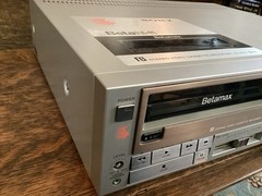 Sony Betamax SL-2710 Stereo Video Cassette Recorder For Parts Or Repair Only
