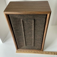 Vintage Bookshelf Speaker Wood Grain Single 14in Brown Fabric Grill