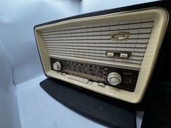 Vintage Graetz Polka 813E Tube Radio Made in Germany AM/FM Shortwave 1950s